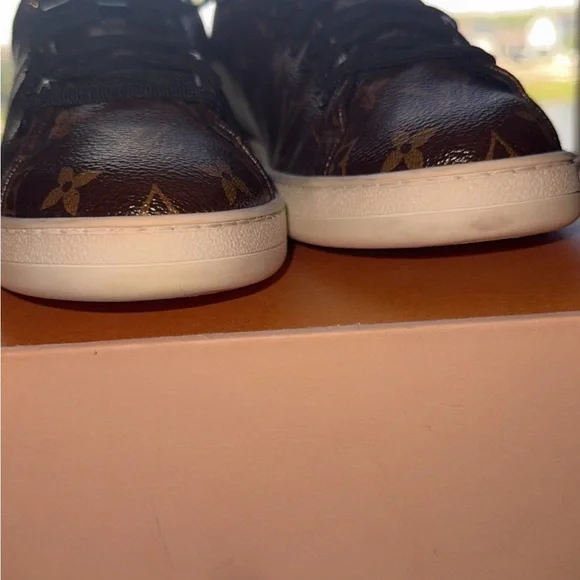 Preowned Louis Vuitton FrontRow Sneakers Size 41 - Picture 8 of 11